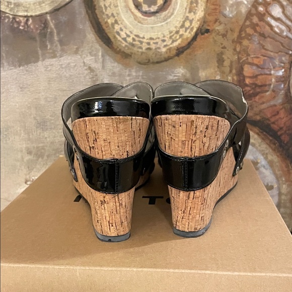 Me Too Black Patent Wedges - Picture 5 of 9